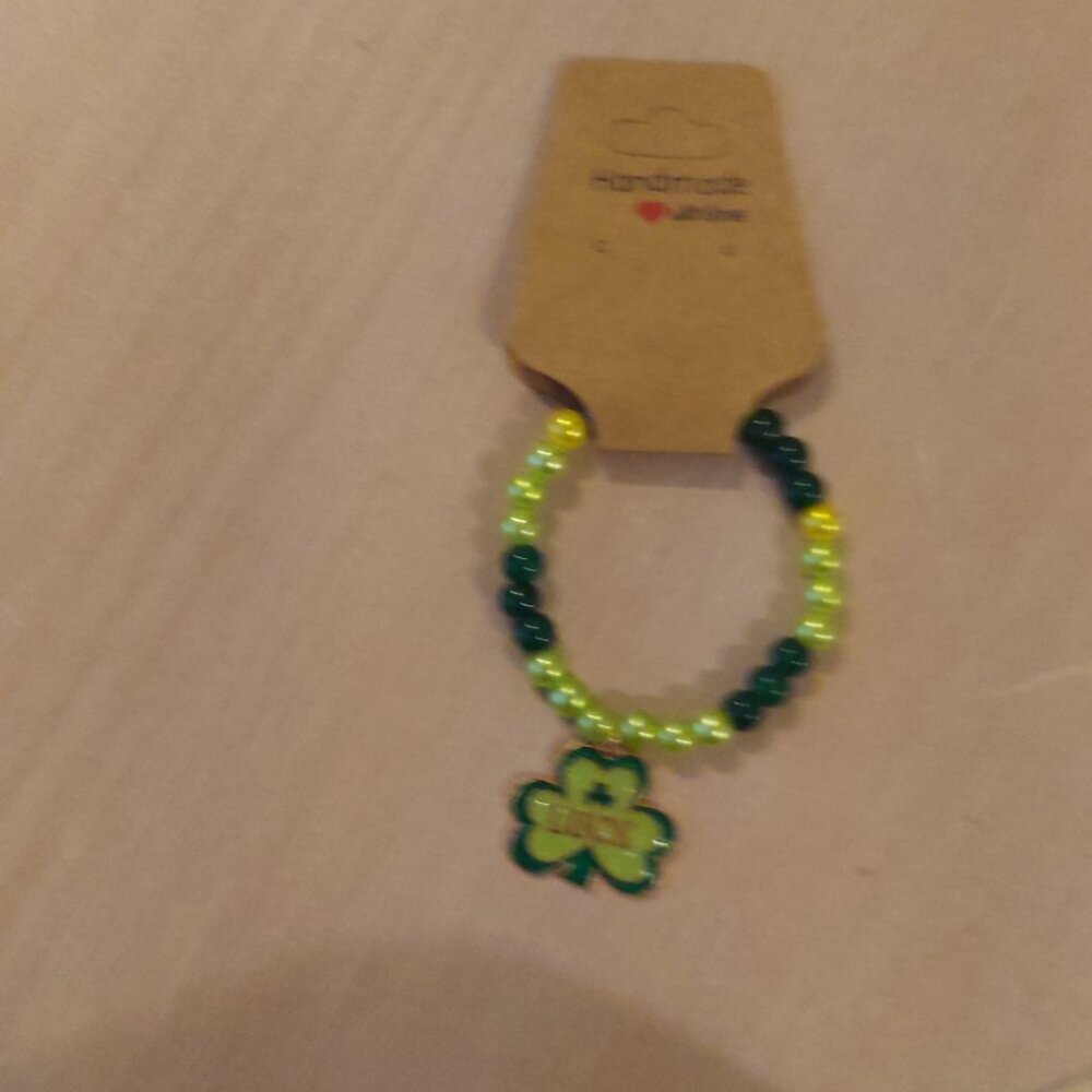 St. Patty's Day Kid's Beaded Charm Bracelet CHOOSE ONE - Picture 4 of 7